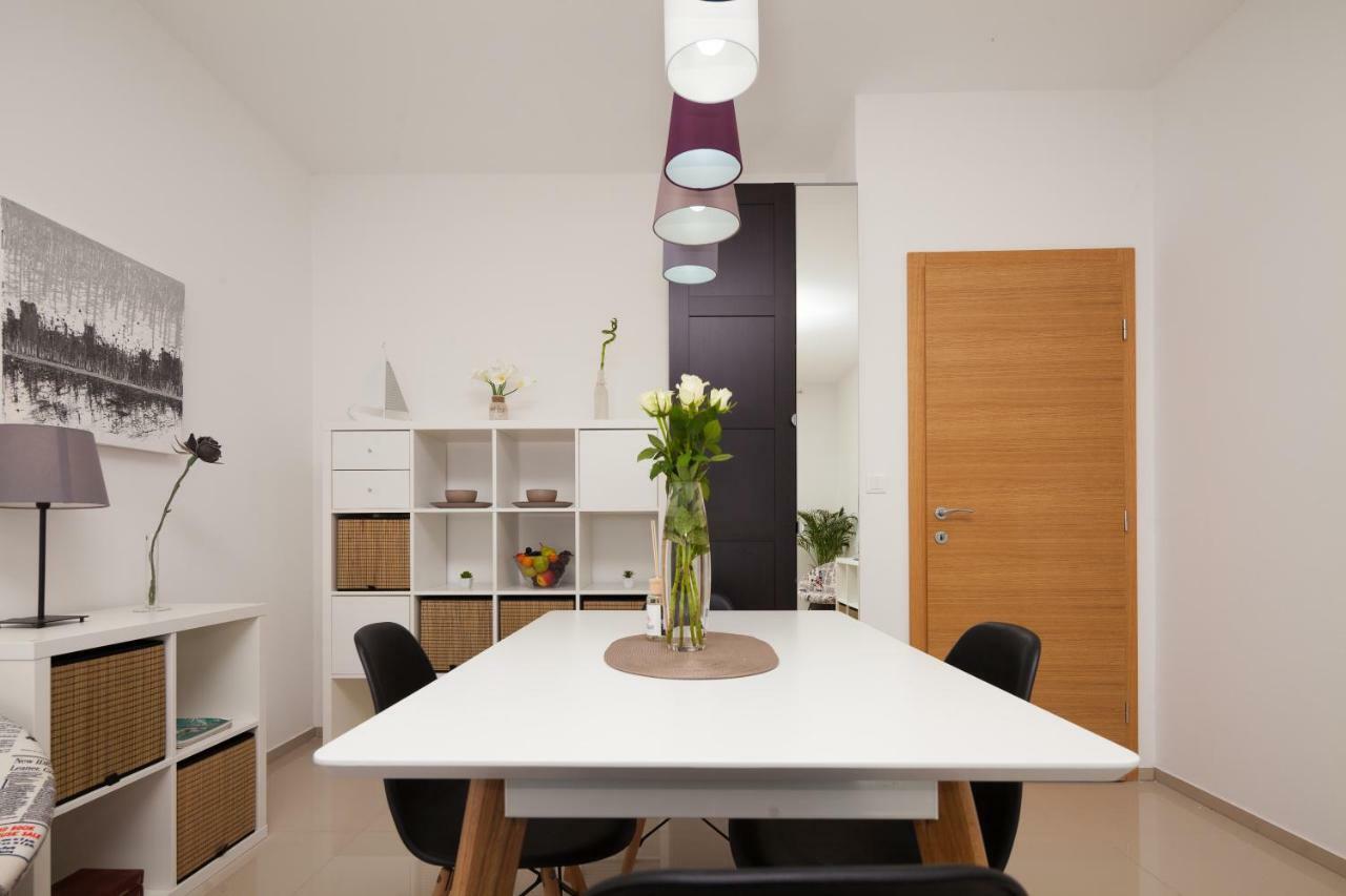 Luxury Apartment With Private Rooftop Terrace Pula Exterior foto