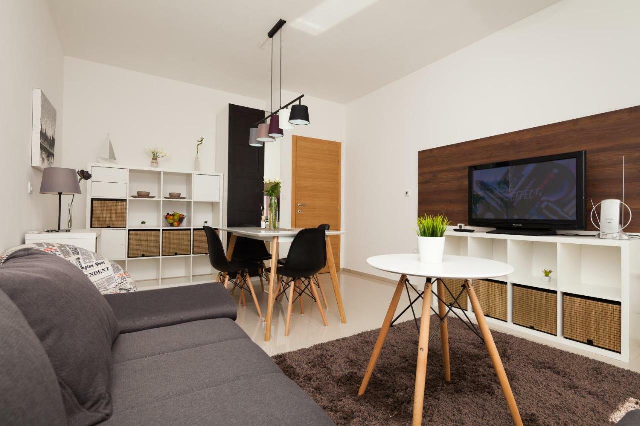 Luxury Apartment With Private Rooftop Terrace Pula Exterior foto