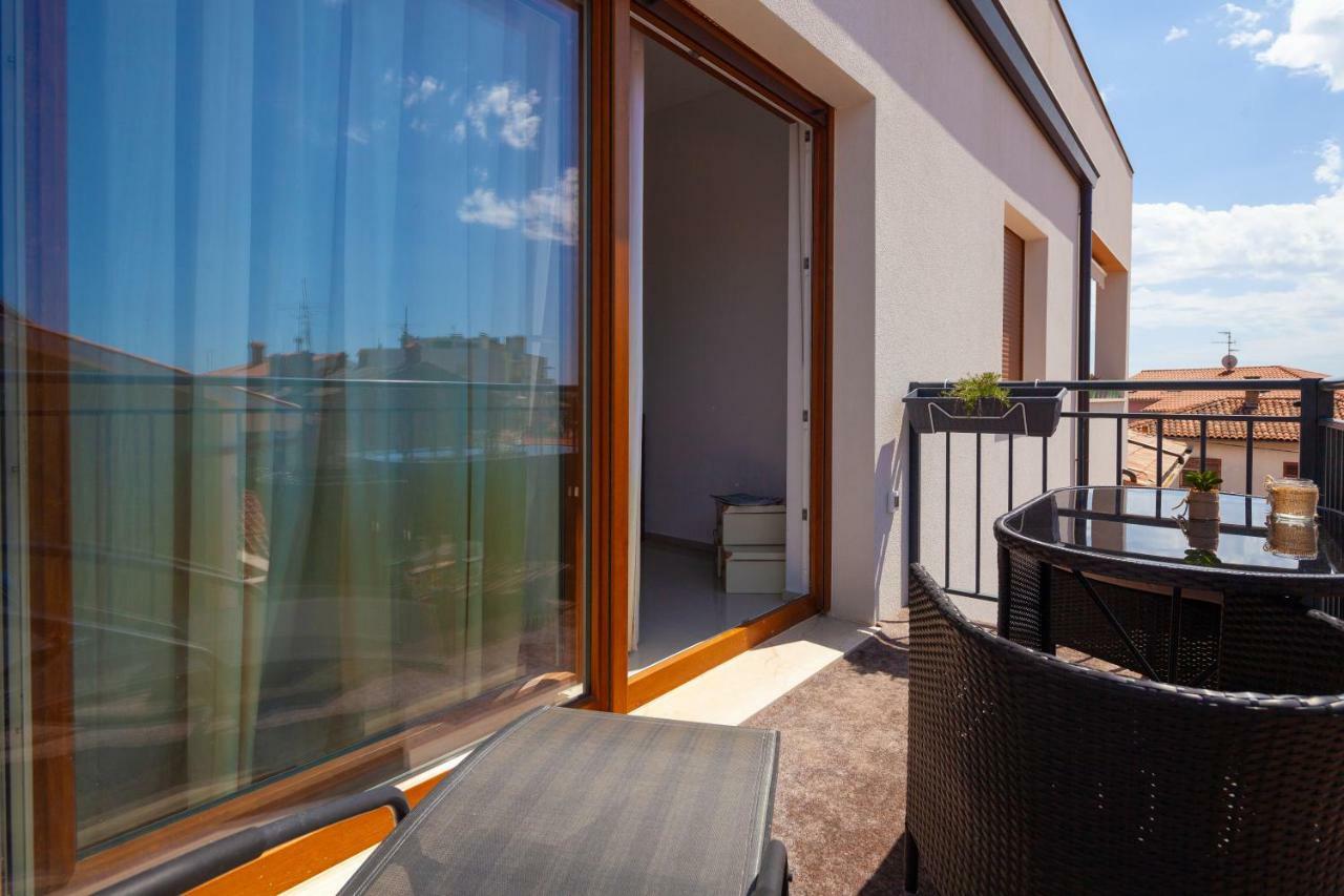 Luxury Apartment With Private Rooftop Terrace Pula Exterior foto