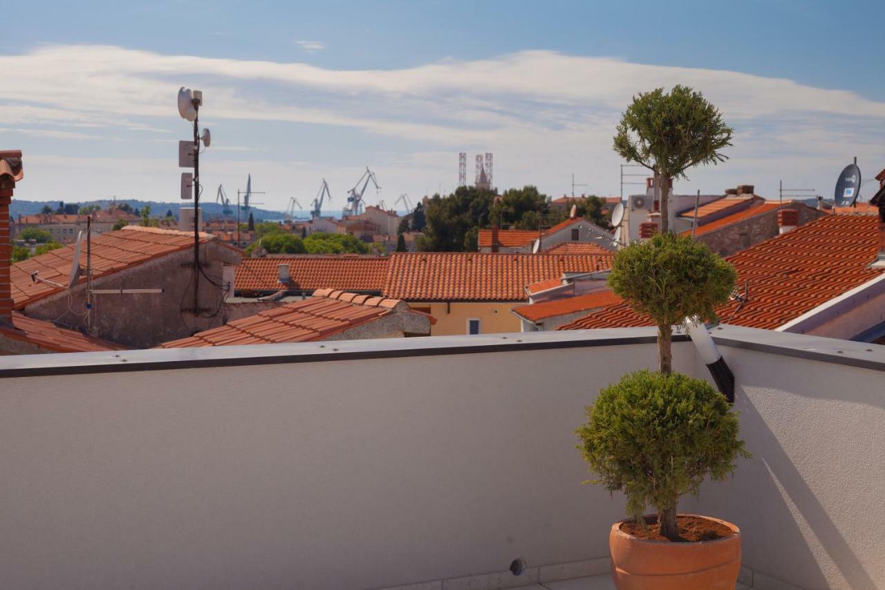 Luxury Apartment With Private Rooftop Terrace Pula Exterior foto