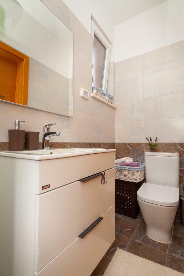 Luxury Apartment With Private Rooftop Terrace Pula Exterior foto
